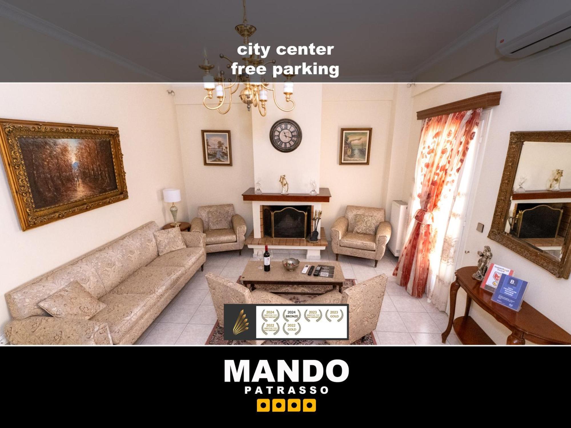 Mando Patrasso - Classical Apartment In The Center Of Patras With Free Parking Екстериор снимка