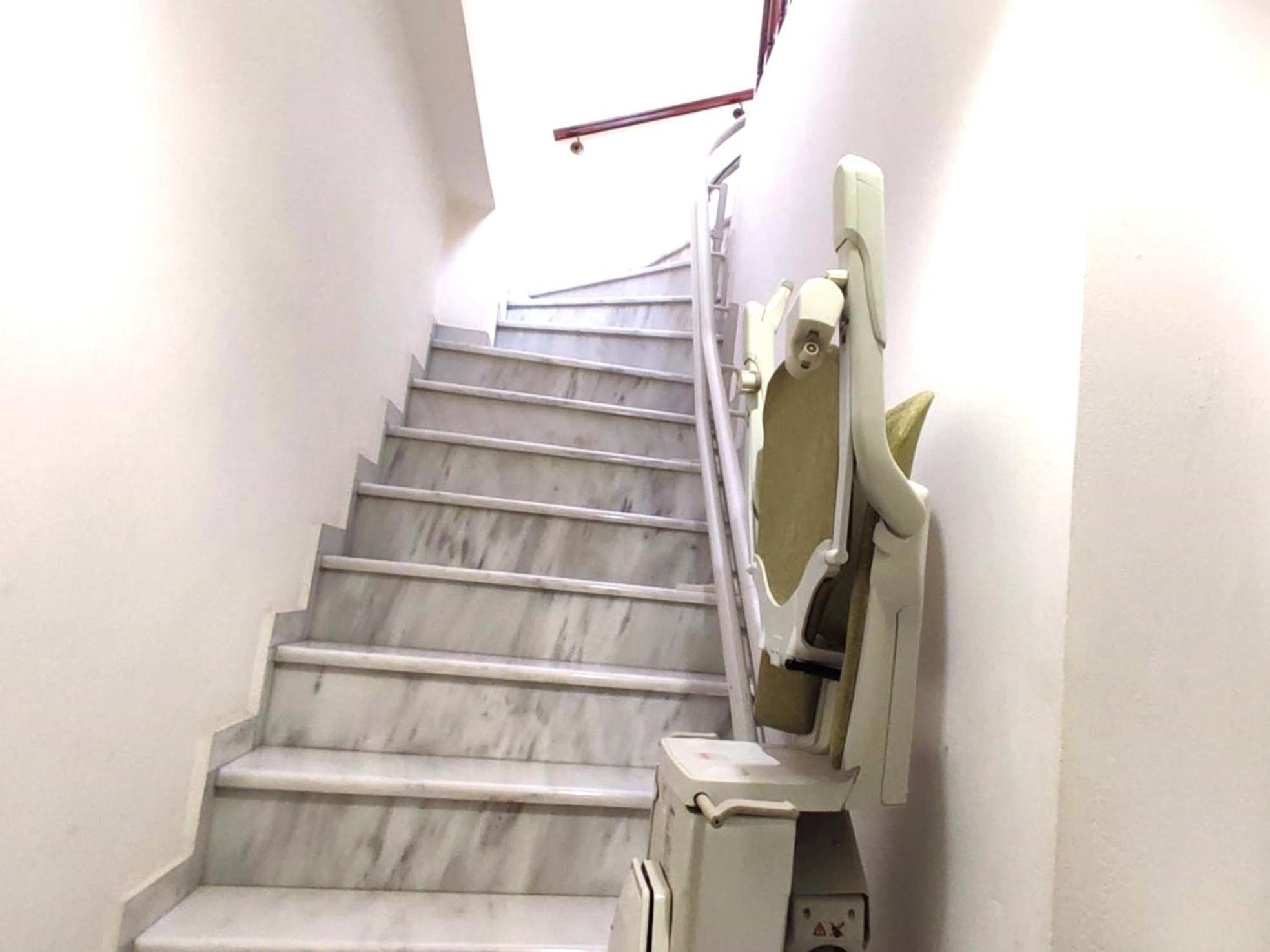 Mando Patrasso - Classical Apartment In The Center Of Patras With Free Parking Екстериор снимка